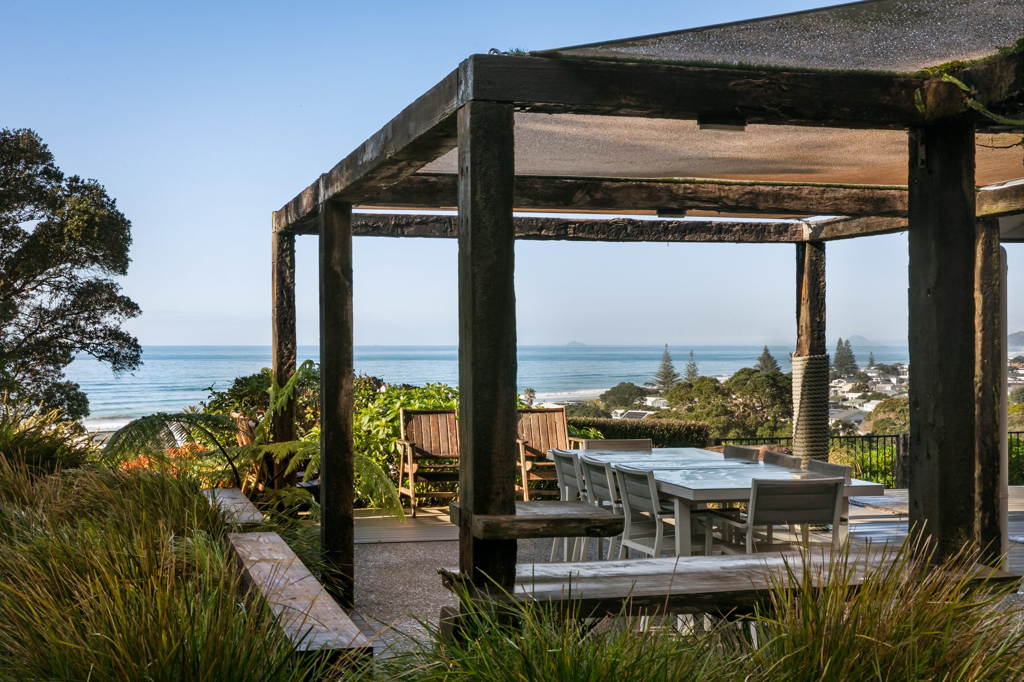 Outdoor living at 2 West Street, photograph 2.